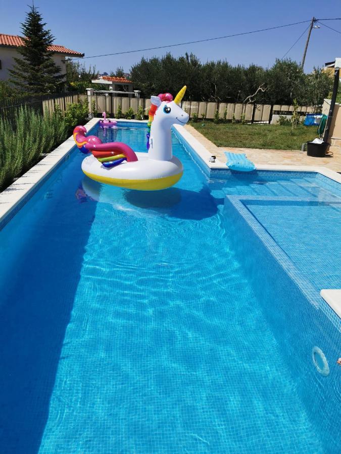 Villa Mater - Luxuriously Equipped Villa With A 15M Long Swimming Pool Žrnovnica Εξωτερικό φωτογραφία
