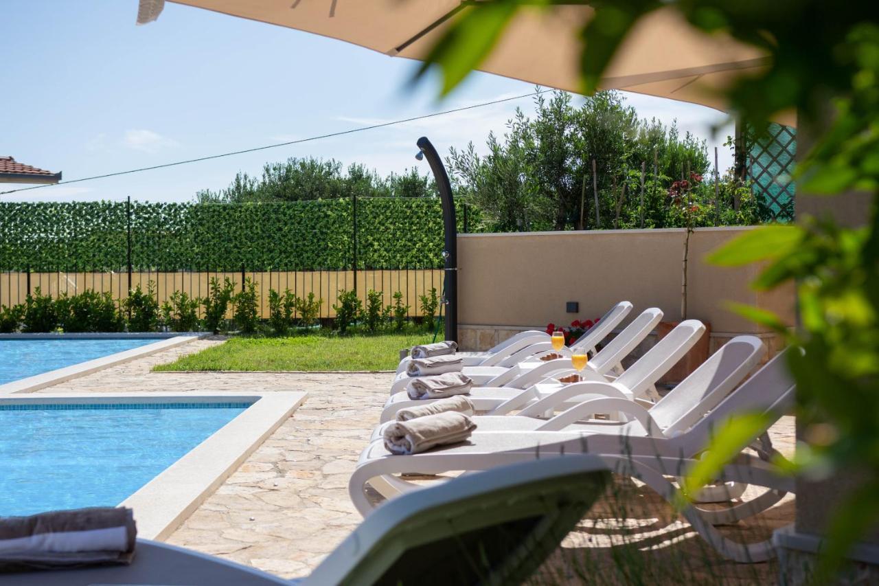 Villa Mater - Luxuriously Equipped Villa With A 15M Long Swimming Pool Žrnovnica Εξωτερικό φωτογραφία