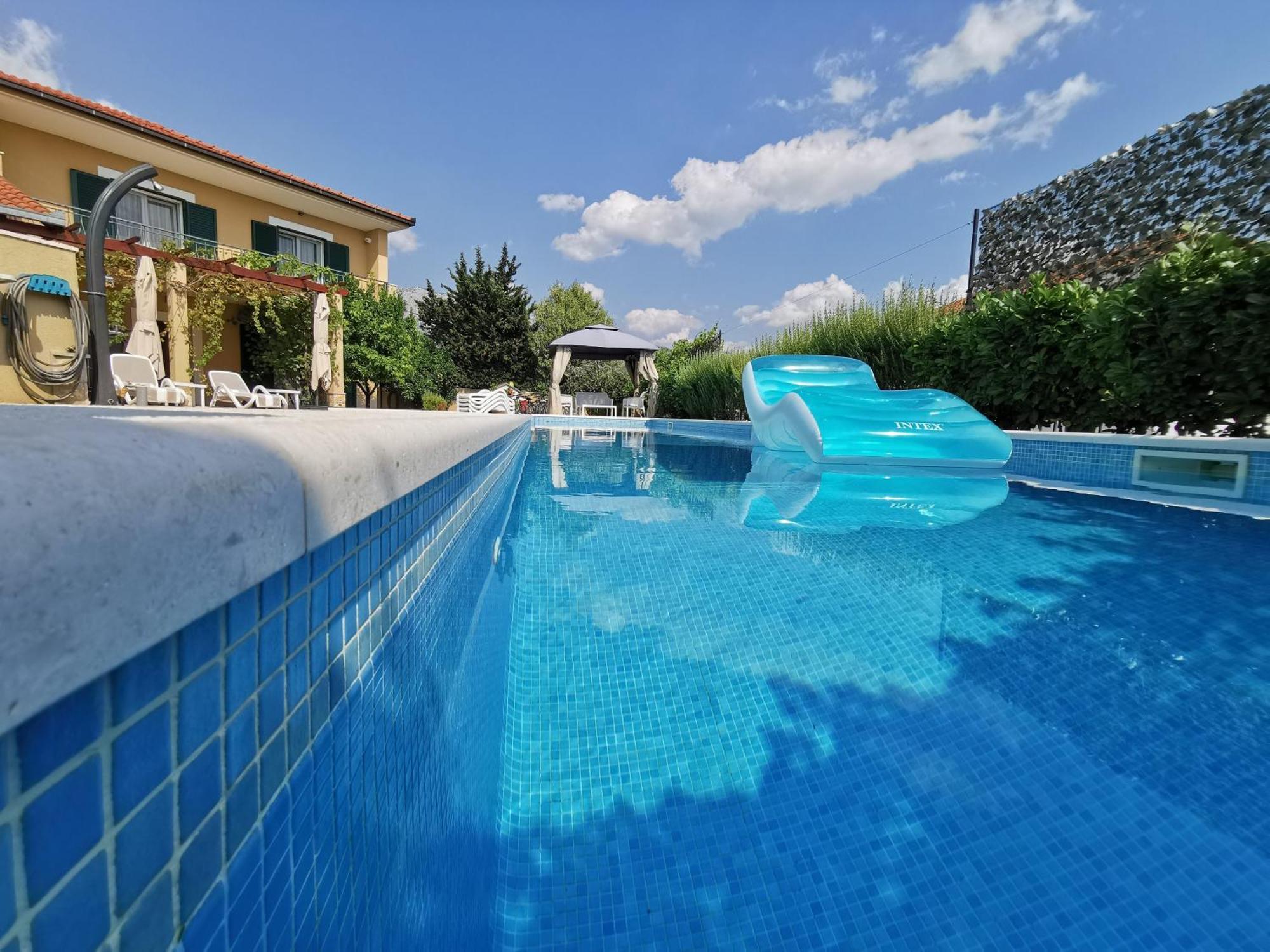 Villa Mater - Luxuriously Equipped Villa With A 15M Long Swimming Pool Žrnovnica Εξωτερικό φωτογραφία